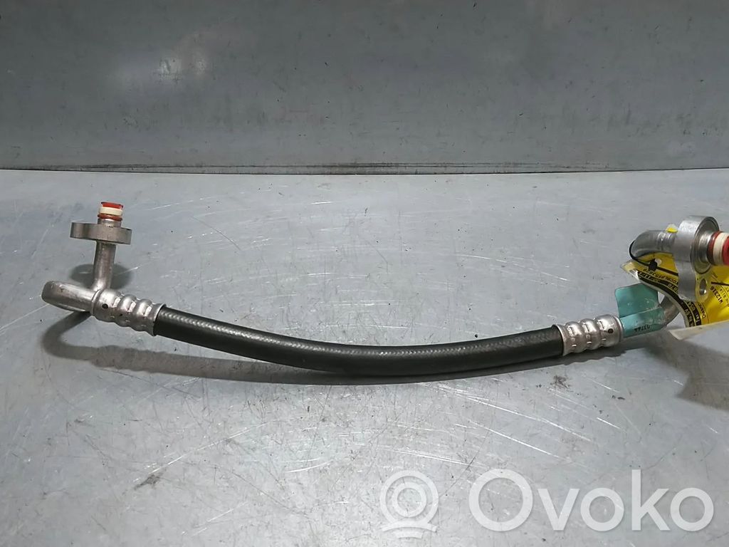 Ford Focus Ilmastointilaitteen putki (A/C) 