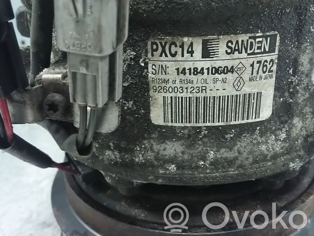 Renault Megane IV Ilmastointilaitteen kompressorin pumppu (A/C) 