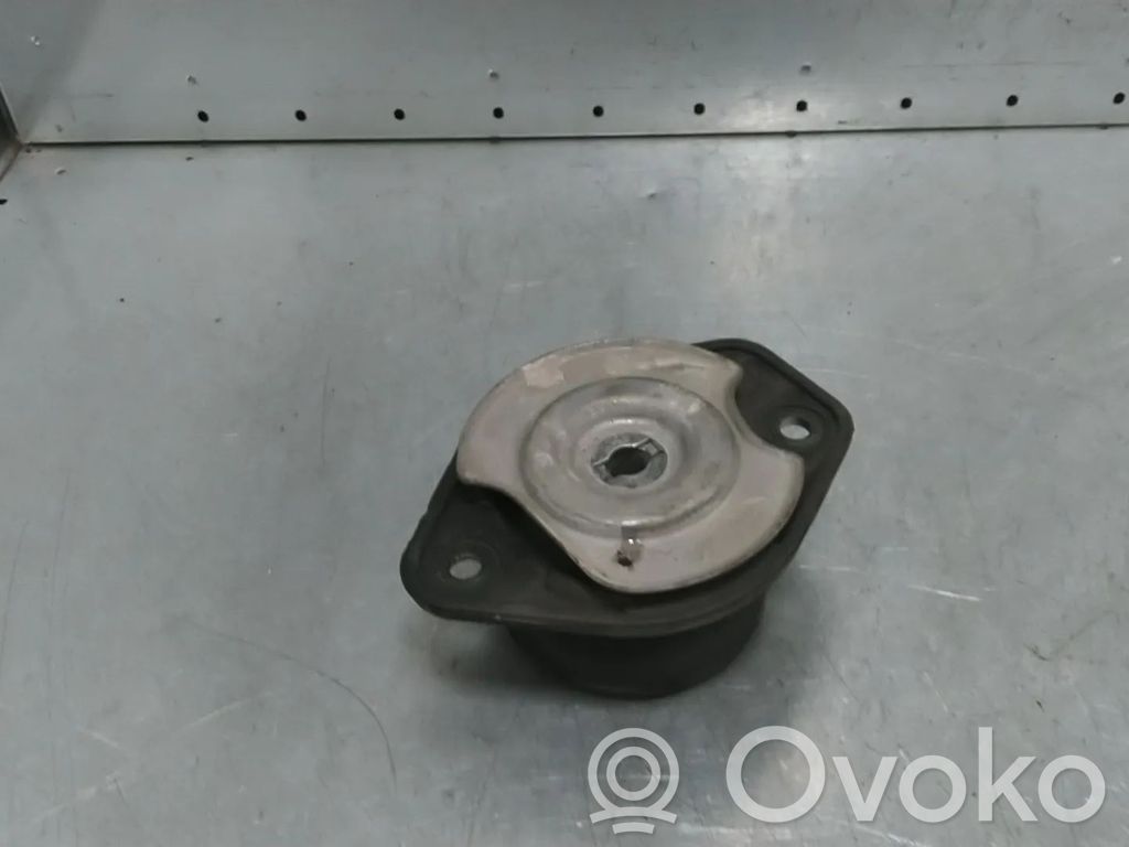 Volkswagen Golf VII Engine mount bracket 