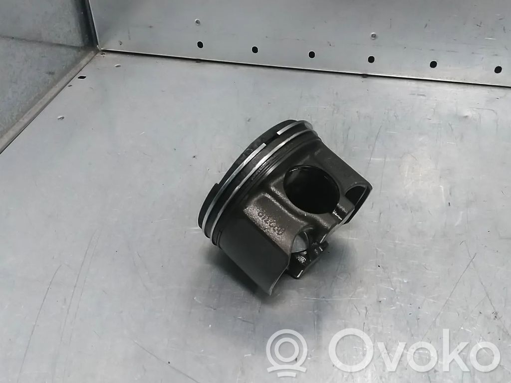 Mercedes-Benz E W213 Pistón 