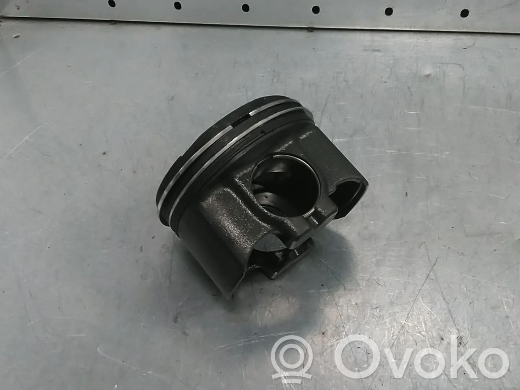 Mercedes-Benz E W213 Pistón 