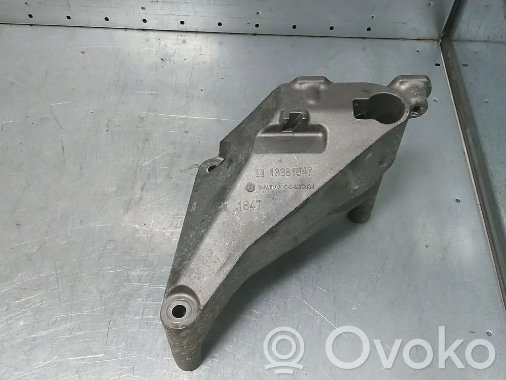 Opel Corsa E Engine mount bracket 