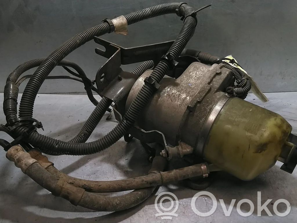 Opel Astra H Ohjaustehostimen pumppu 