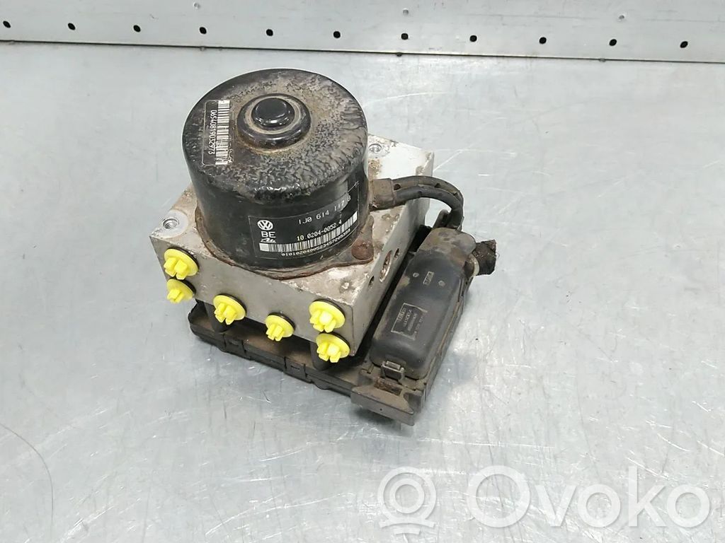 Volkswagen Golf IV Bomba de ABS 
