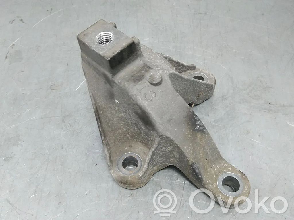 Ford Focus Gearbox mount 