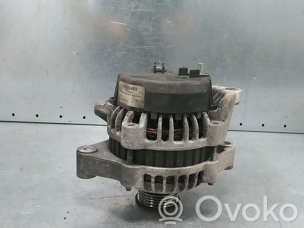 Opel Meriva A Генератор 