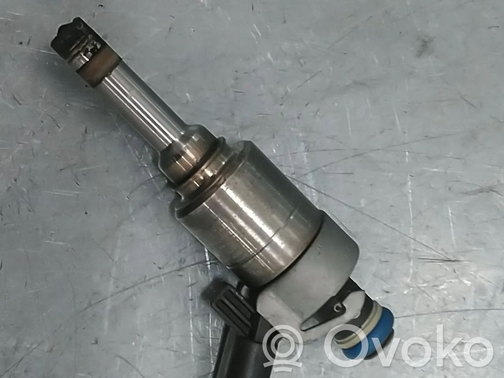 Audi A4 S4 B8 8K Wtryskiwacz paliwa 