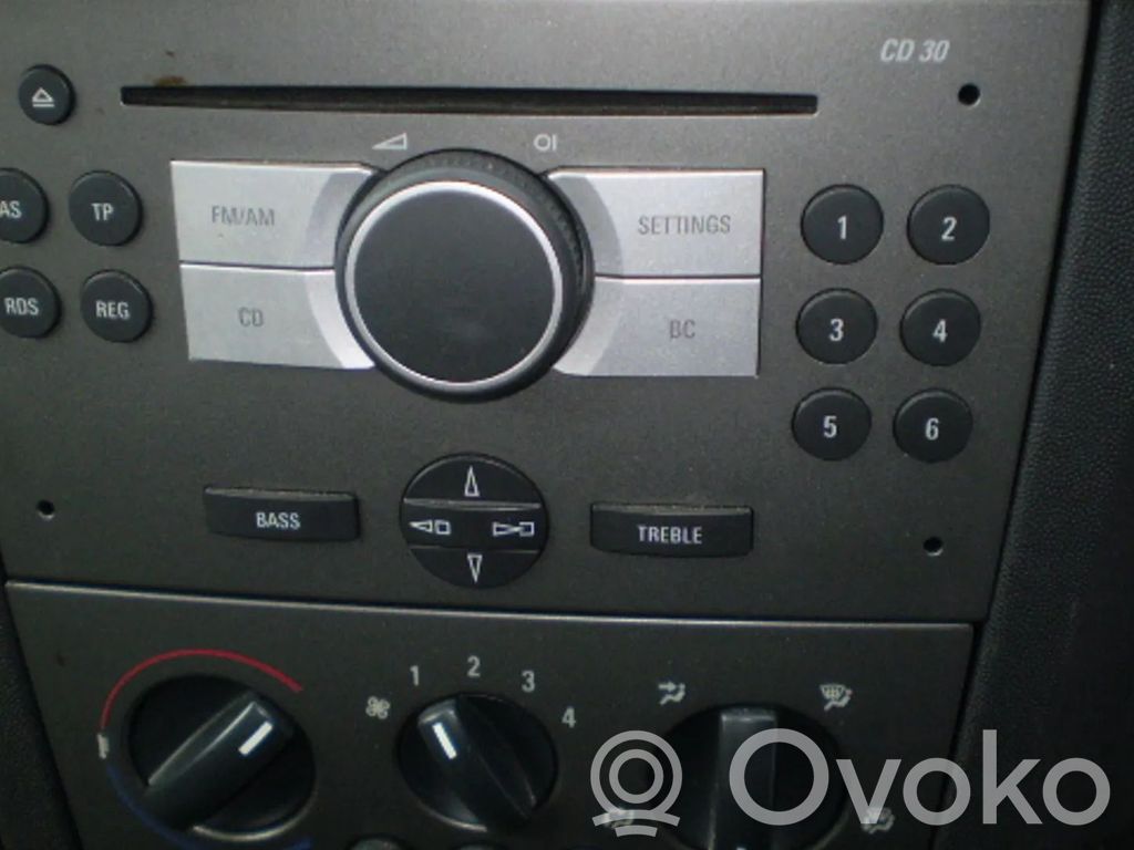 Panel / Radioodtwarzacz CD/DVD/GPS   6780516,13233926,13292085
