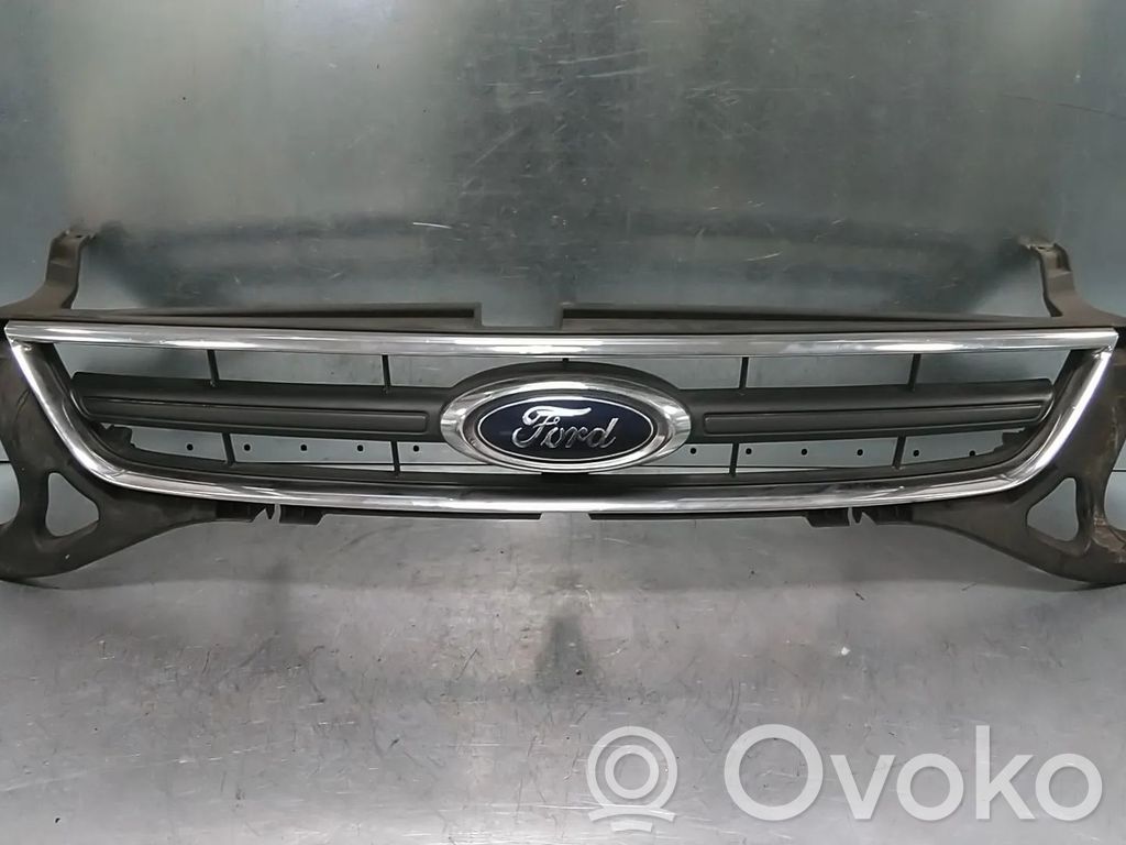 Ford Mondeo MK IV Front bumper upper radiator grill 