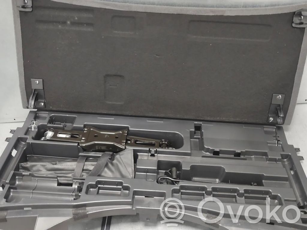 Audi A4 S4 B9 Inne części wnętrza samochodu 