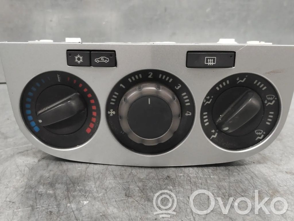 Opel Corsa D Climate control unit 