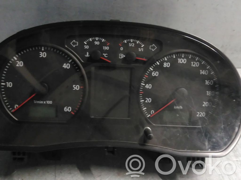 Volkswagen Polo Vitezometru (grup de instrumente) 