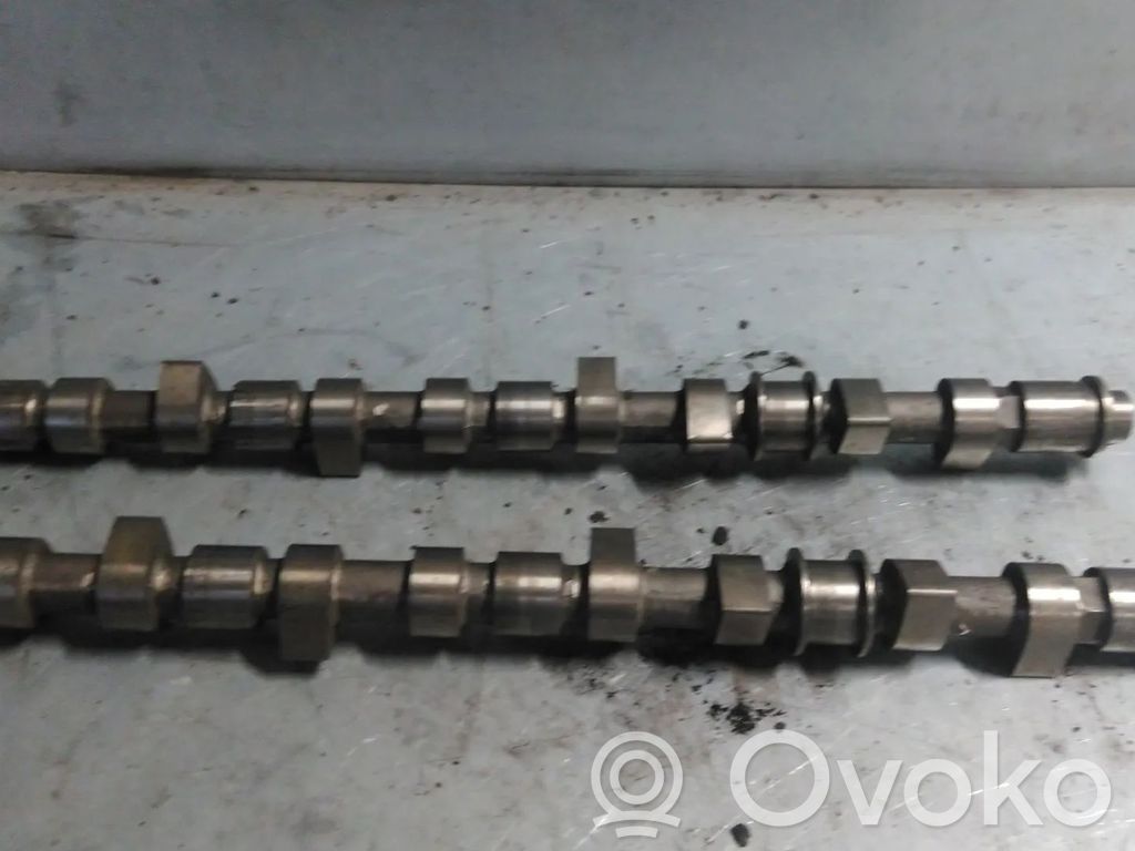 Renault Master II Camshaft 
