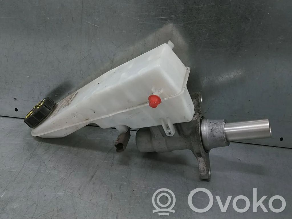 Opel Vivaro Galvenais bremžu cilindrs 