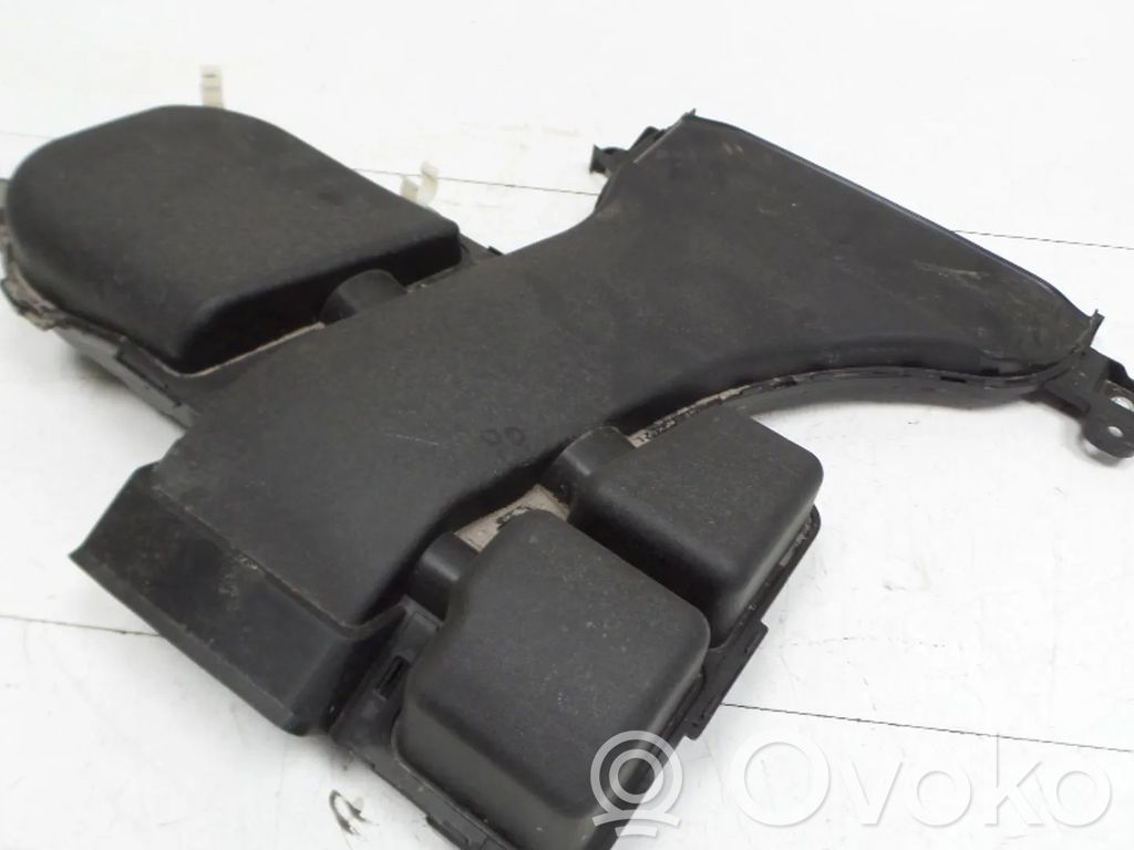 Lexus RX 450H Air filter box 