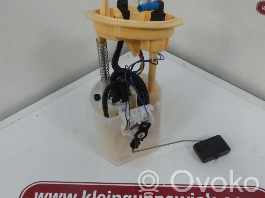 Volkswagen Golf VII Pompa carburante immersa 