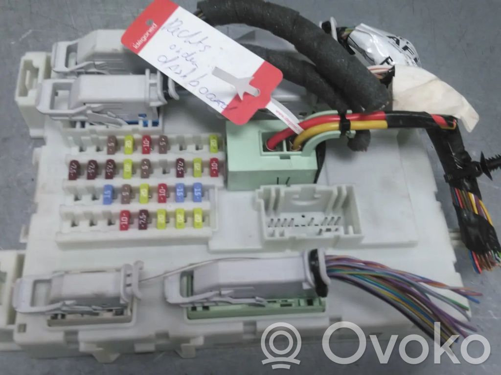Módulo de fusible   F1DT14A073BF,F1DT14A073BA,F1DT14A073BB,F1DT14A073BC,F1DT14A073BD,F1DT14A073BE,F1DT14A073BG,F1DT14A073BH,F1DT14A073BJ,F1DT14A073BK,F1DT14A073BL,F1DT14A073BM,F1DT14A073BN,F1DT14A073BP