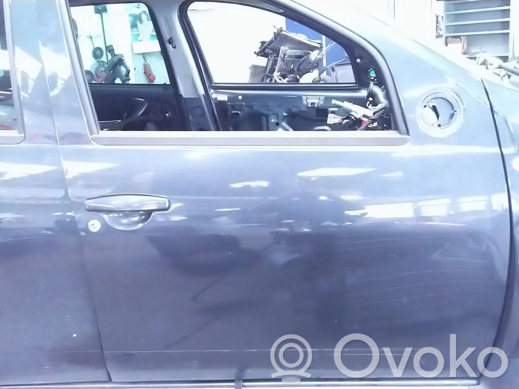 Dacia Duster Durvis 