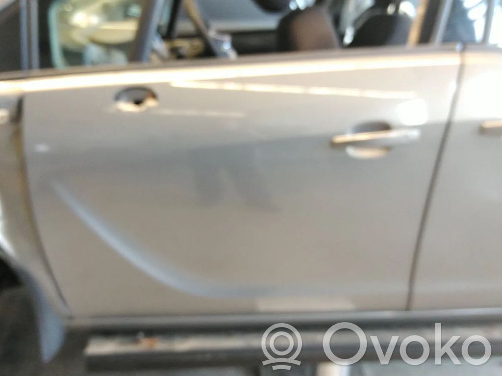 Opel Meriva B Puerta delantera 