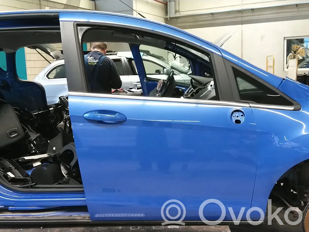 Ford B-MAX Дверь 