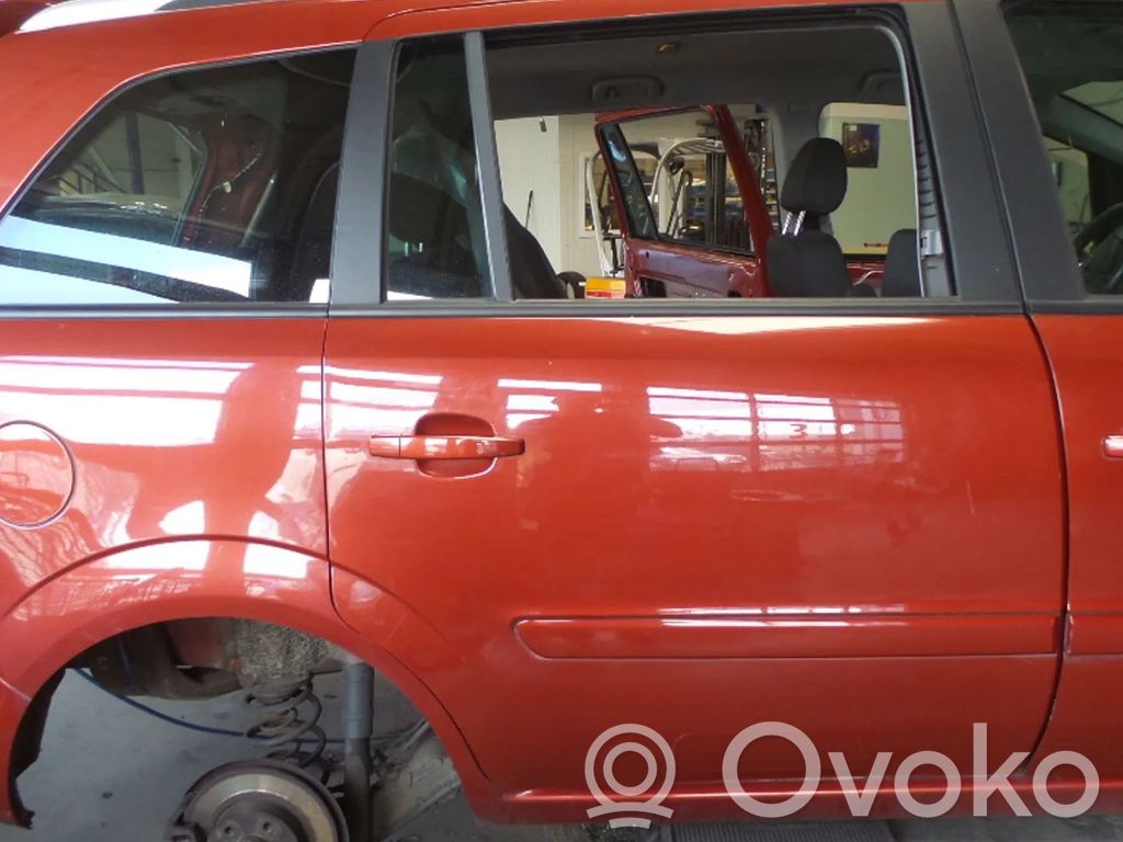 Opel Zafira B Portiera posteriore 