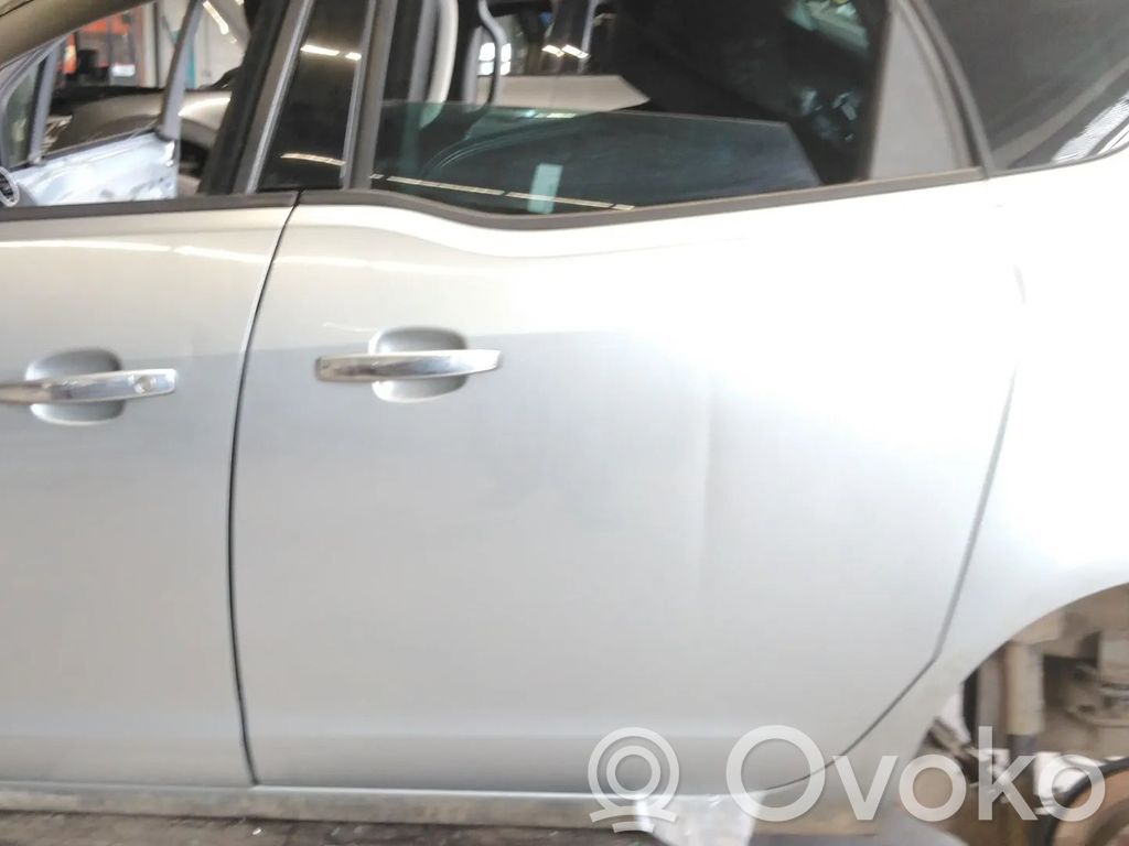 Opel Meriva B Puerta trasera 