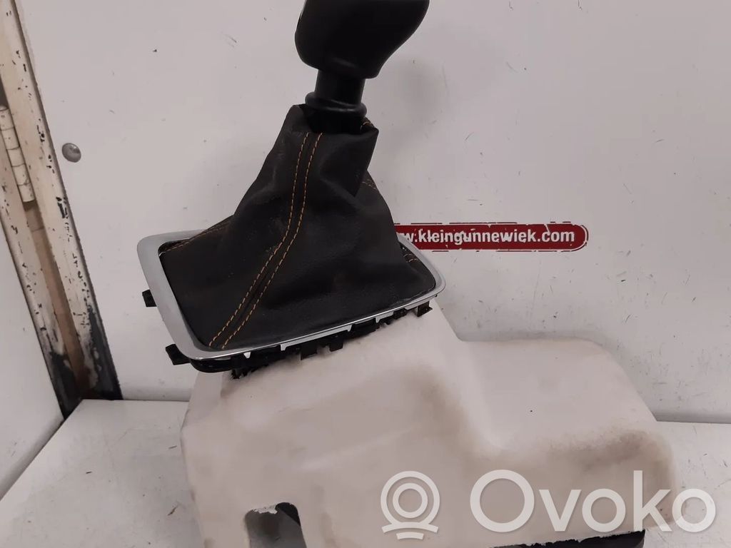 Opel Crossland X Gear shifter/selector 