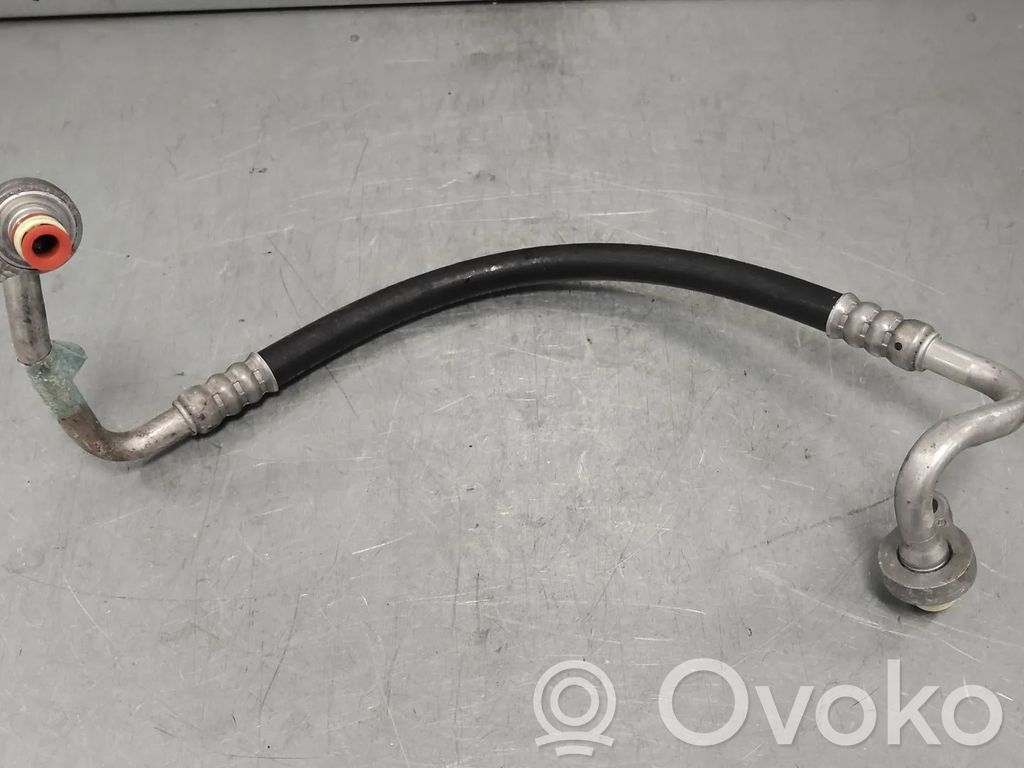 Ford Focus Ilmastointilaitteen putki (A/C) 