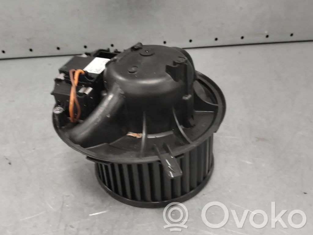 Volkswagen PASSAT B6 Motor aerotermă/rezistor ventilator 