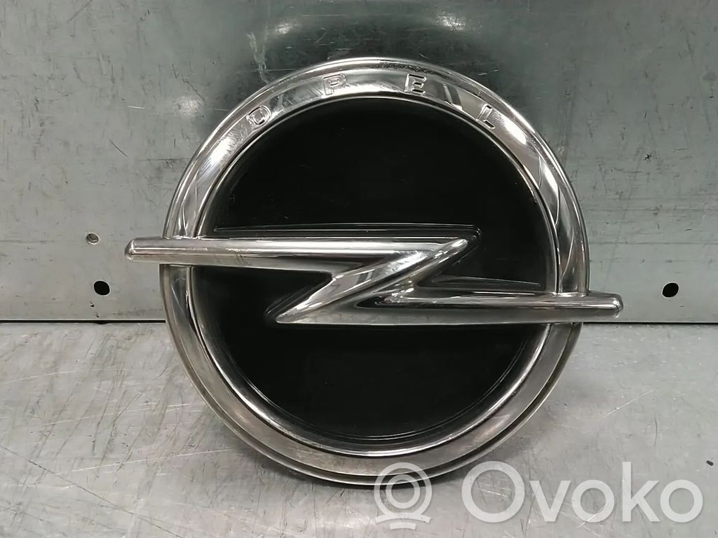 Opel Corsa F Uchwyt / Rączka otwierania klapy tylnej bagażnika 