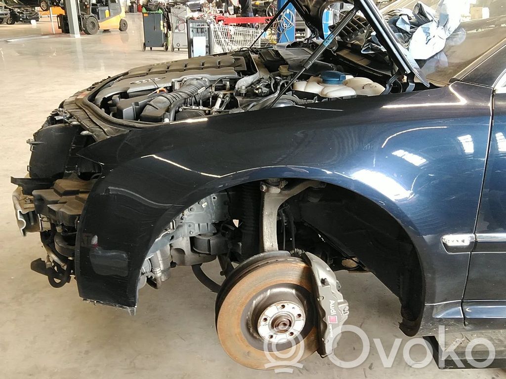 Audi A8 S8 D3 4E Sparnas 