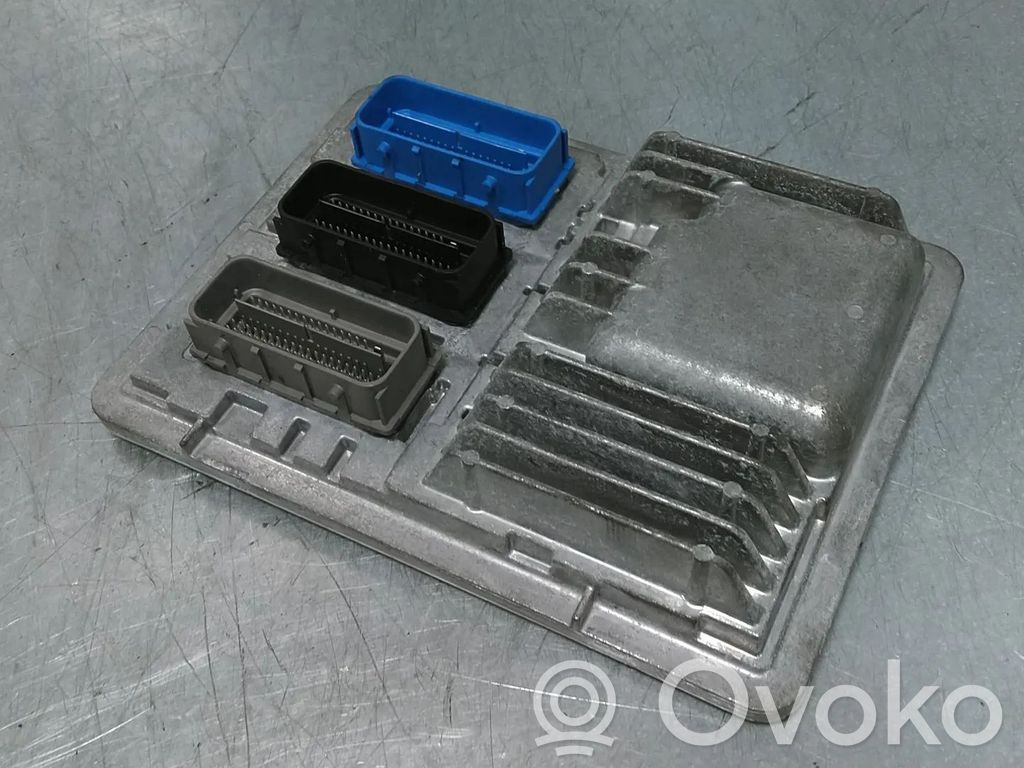 Opel Corsa E Variklio valdymo blokas 