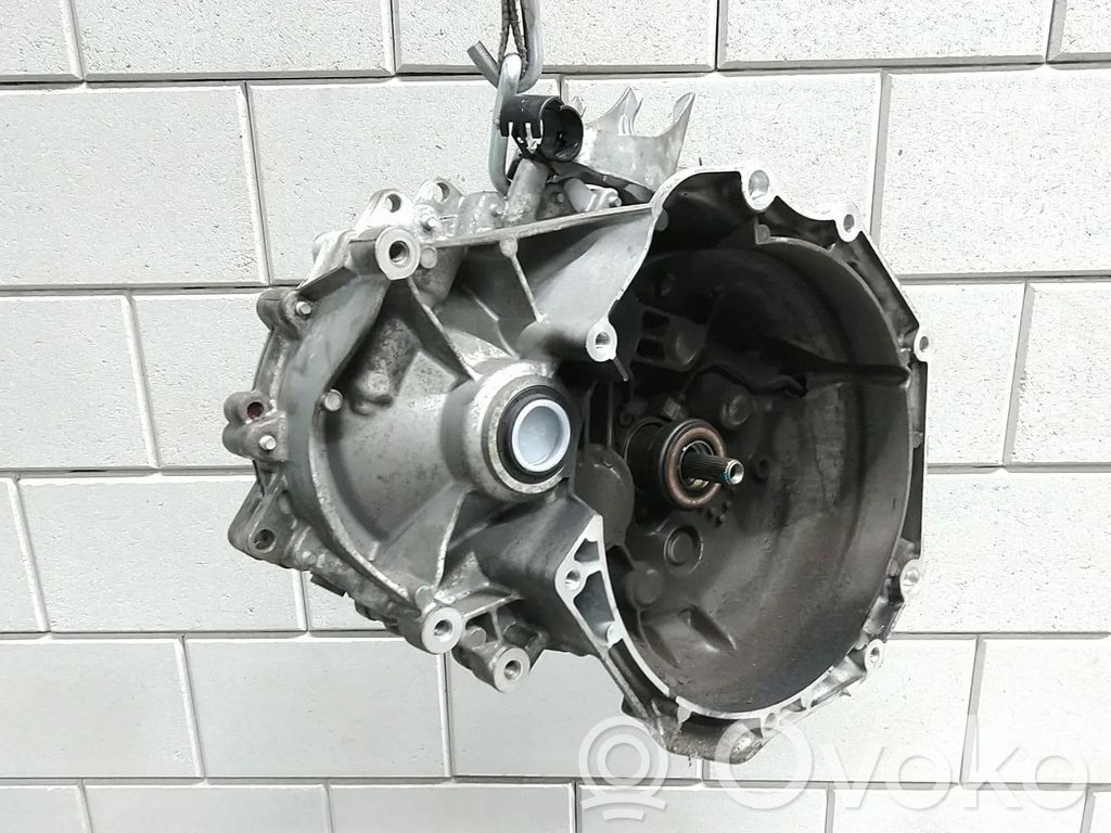 Opel Corsa E Manuaalinen 5-portainen vaihdelaatikko 