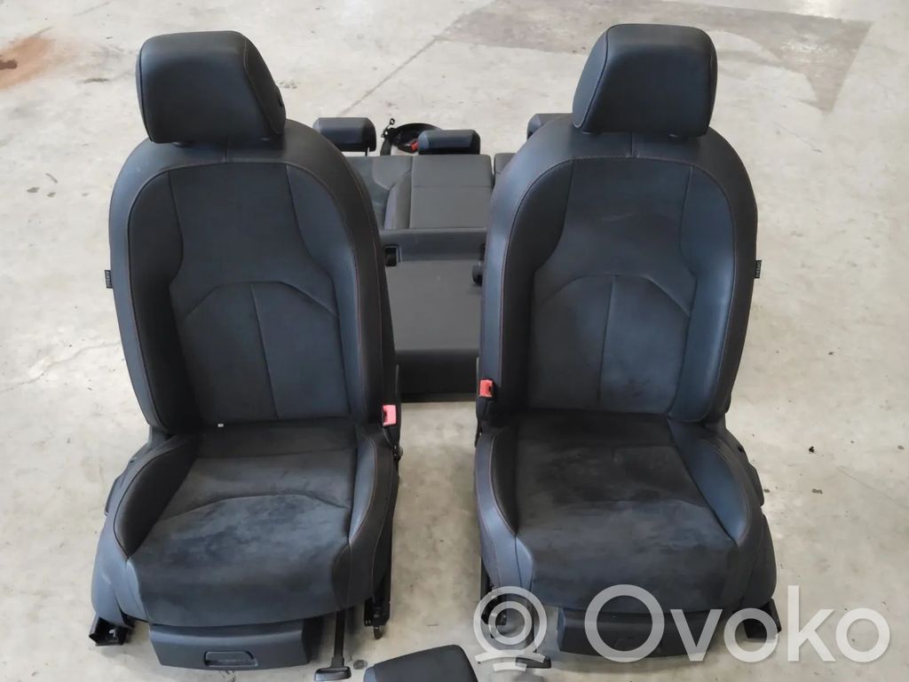 Interior set