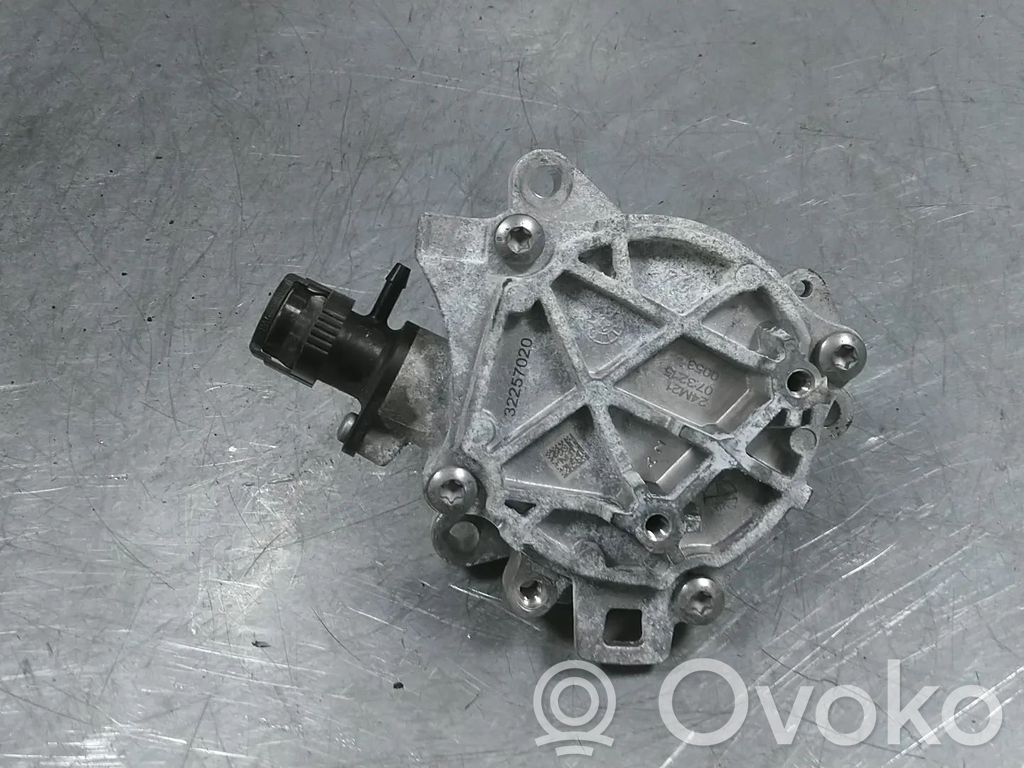 Volvo XC40 Główny cylinder hamulca 