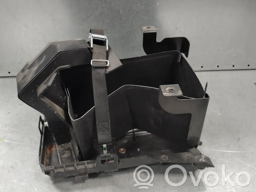 Volvo XC40 Vassoio scatola della batteria 