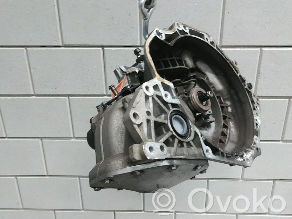 Opel Corsa E Cutie viteze manuală cu 5 trepte 