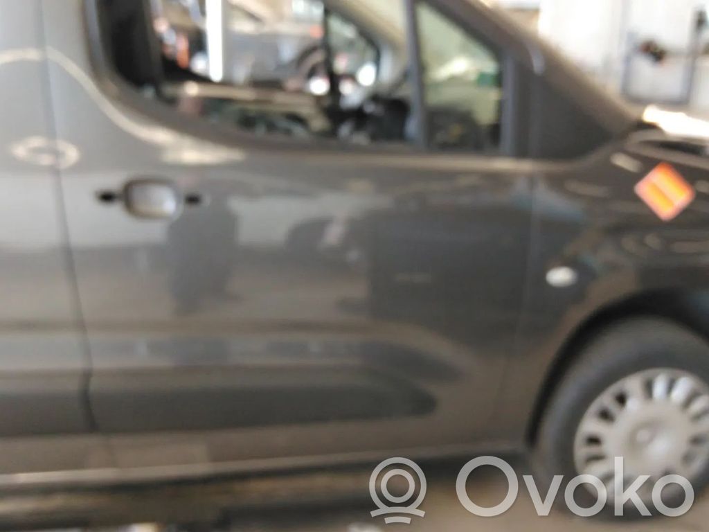 Tür (Coupé)   9843488980
