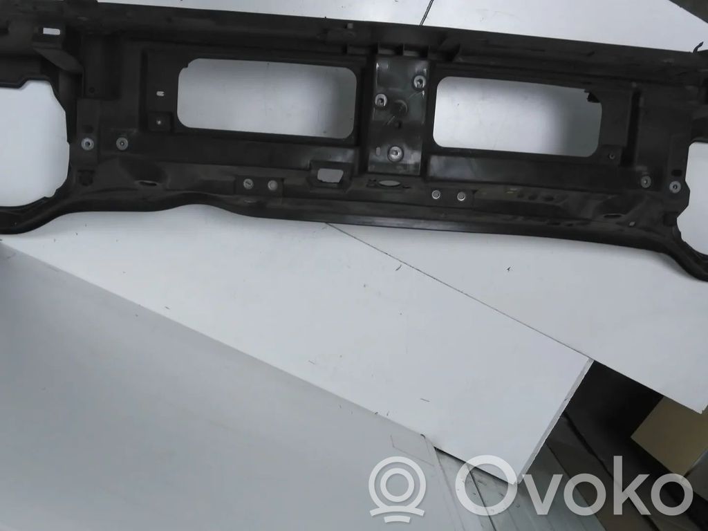 Opel Vivaro Jäähdyttimen kehyksen suojapaneeli 