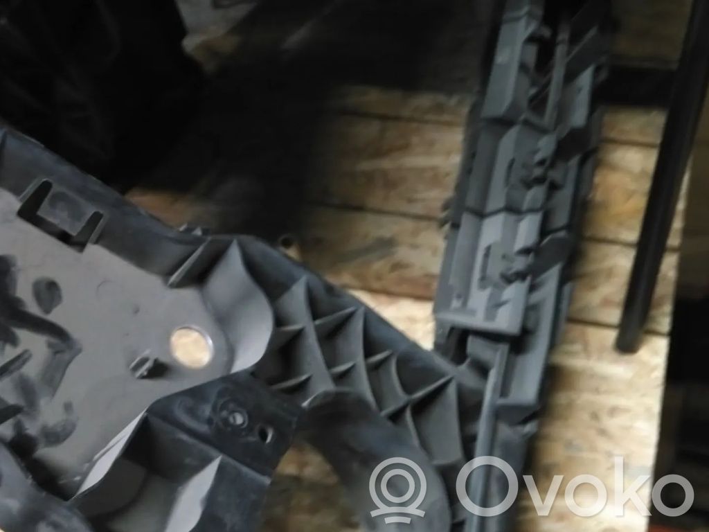 Renault Megane II Panou suport radiator 