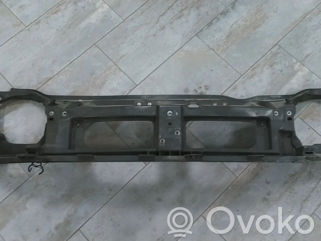 Opel Vivaro Jäähdyttimen kehyksen suojapaneeli 
