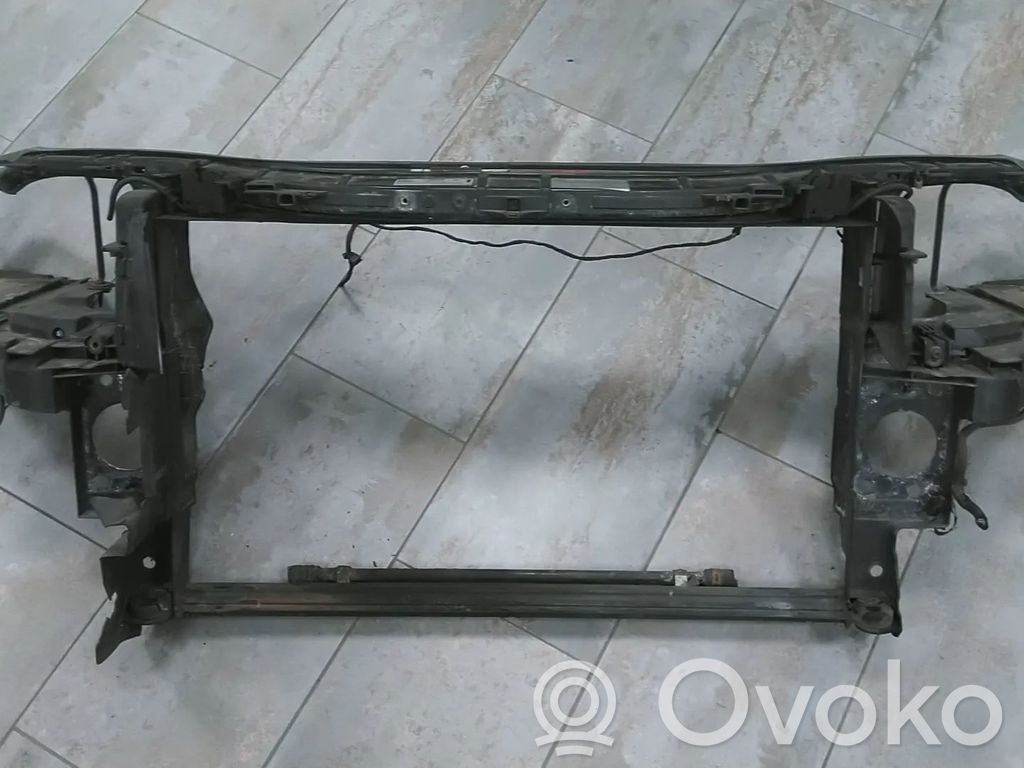 Audi A8 S8 D3 4E Radiatorių panelė 