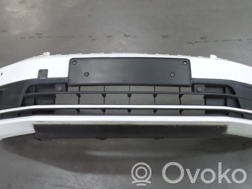 Volkswagen Jetta VI Parachoques delantero