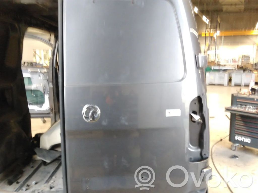 Opel Vivaro Puerta de carga trasera/atrás 