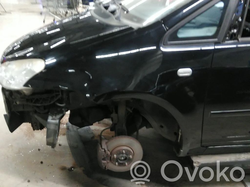 Ford C-MAX I Sparnas 
