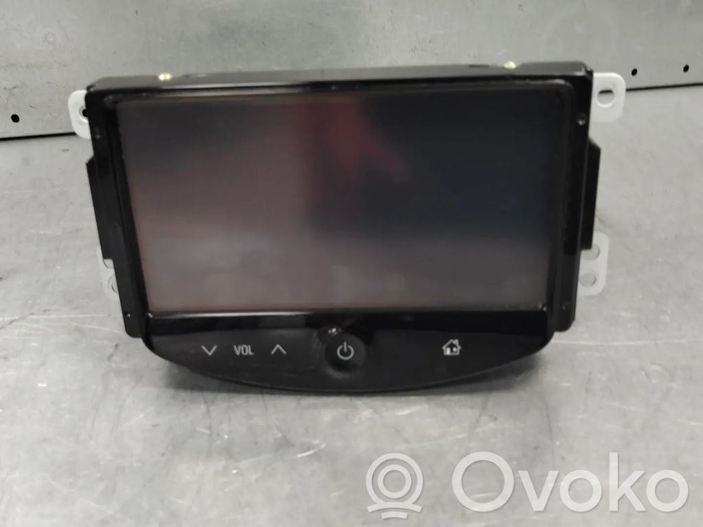 Opel Corsa E Radio/CD/DVD/GPS head unit 