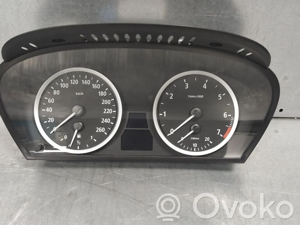 BMW 5 E60 E61 Speedometer (instrument cluster) 