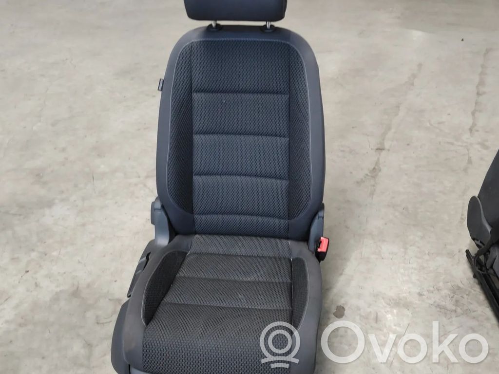 Volkswagen Touran II Siège passager avant