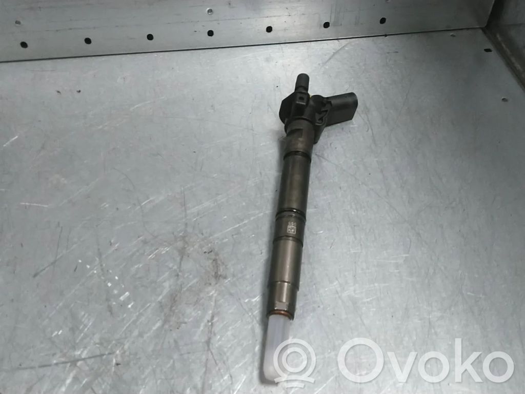 Audi Q7 4M Fuel injector 