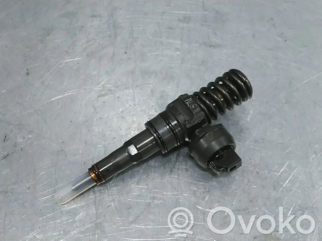 Volkswagen Touran I Injector combustibil 